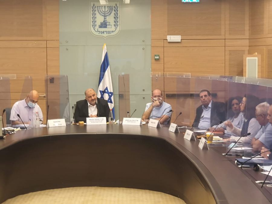 نبحث عن سبل العودة لحياة طبيعية